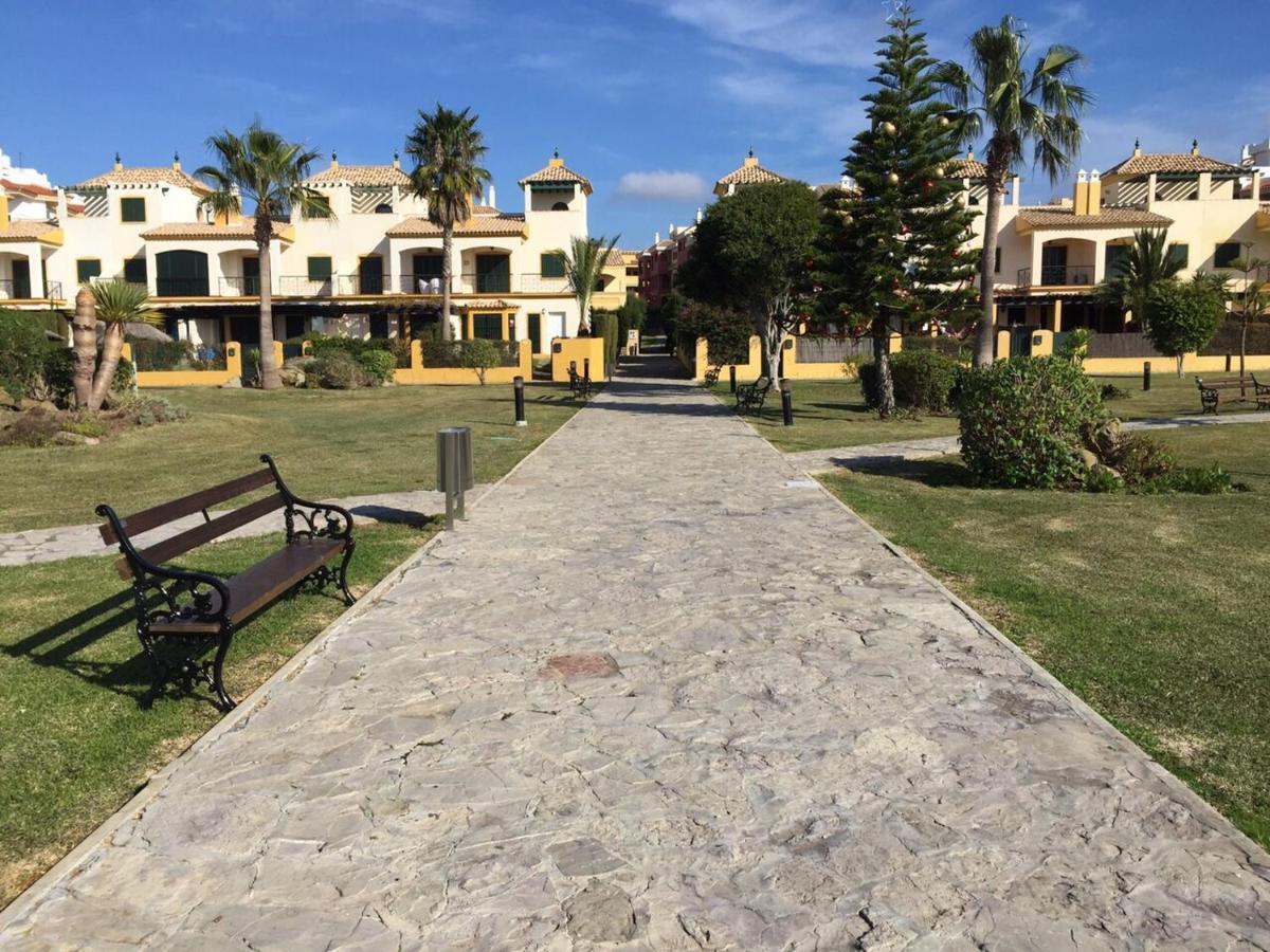 Atlanterra Bajo. Salida Directa. Urbanizacion De Lujo. Piscinas Canchas Padel. Wifi Y A/A Zahara de los Atunes Luaran gambar