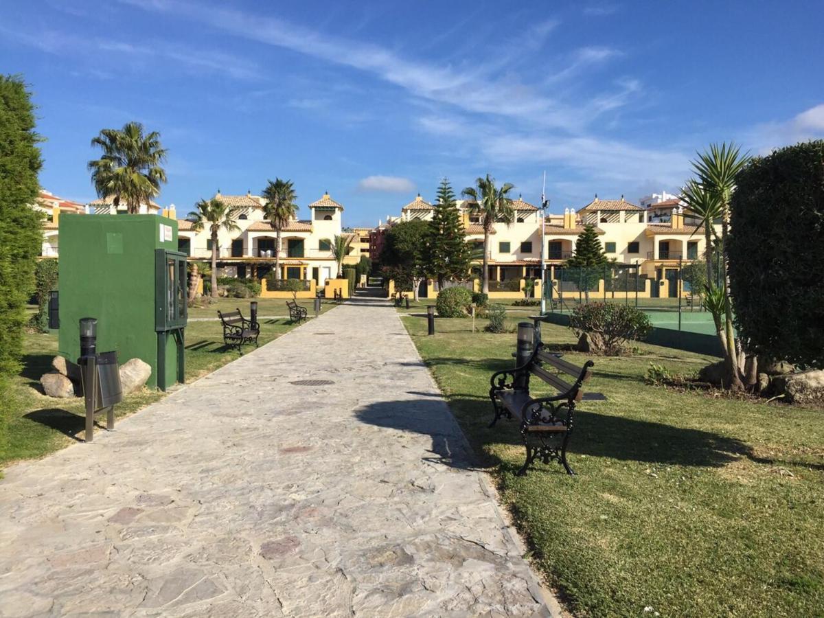 Atlanterra Bajo. Salida Directa. Urbanizacion De Lujo. Piscinas Canchas Padel. Wifi Y A/A Zahara de los Atunes Luaran gambar