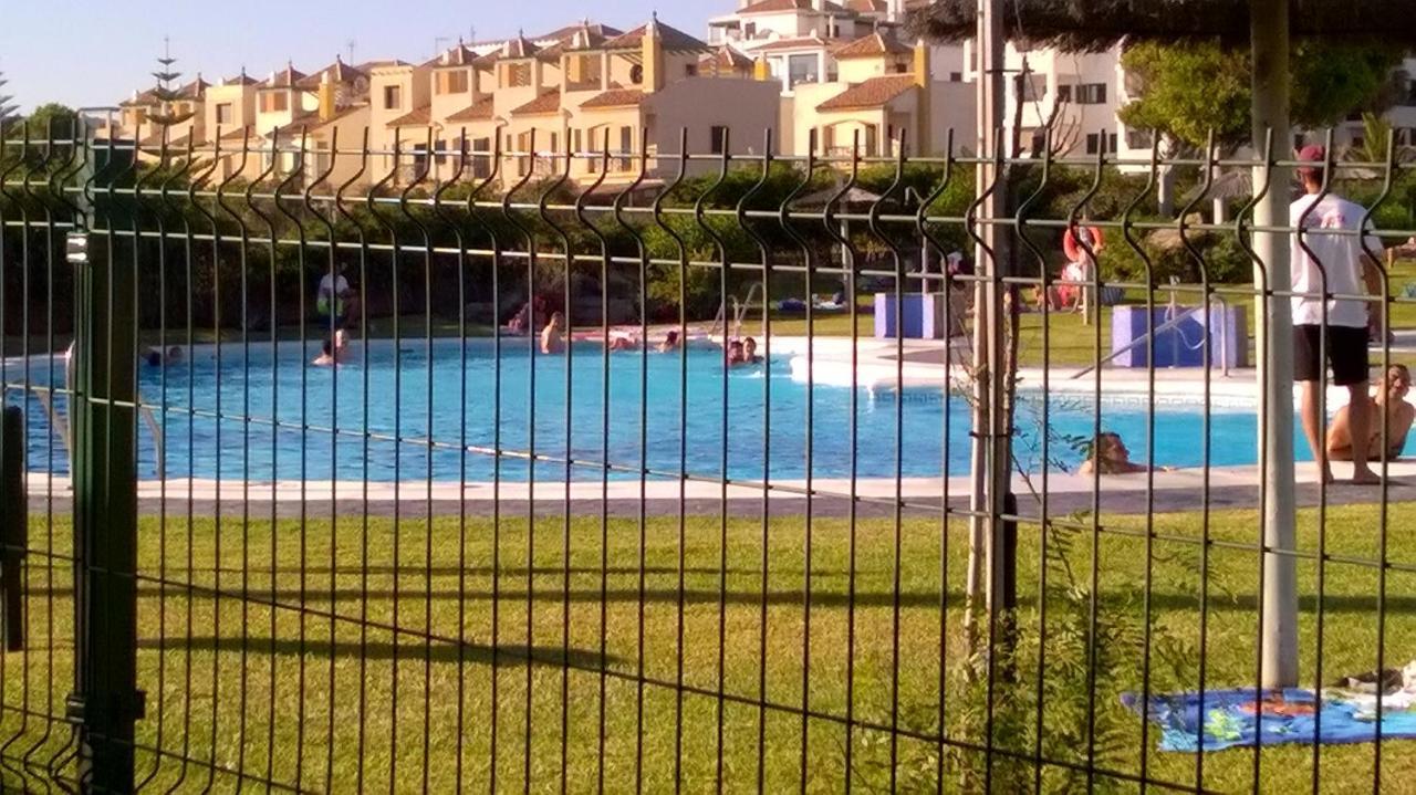 Atlanterra Bajo. Salida Directa. Urbanizacion De Lujo. Piscinas Canchas Padel. Wifi Y A/A Zahara de los Atunes Luaran gambar