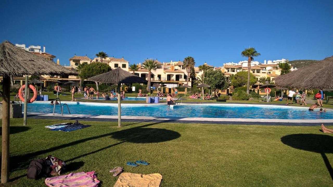 Atlanterra Bajo. Salida Directa. Urbanizacion De Lujo. Piscinas Canchas Padel. Wifi Y A/A Zahara de los Atunes Luaran gambar