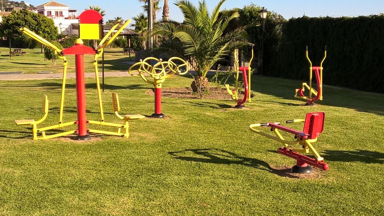 Atlanterra Bajo. Salida Directa. Urbanizacion De Lujo. Piscinas Canchas Padel. Wifi Y A/A Zahara de los Atunes Luaran gambar