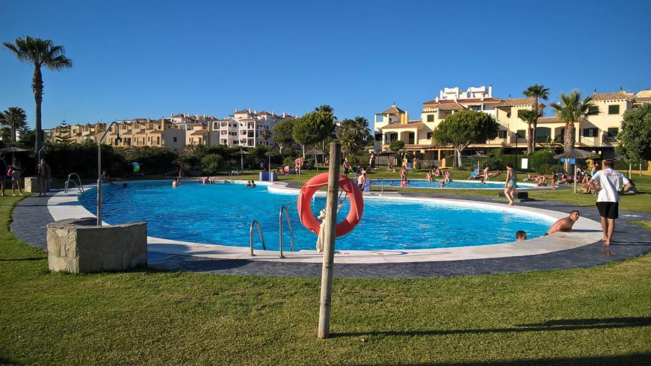 Atlanterra Bajo. Salida Directa. Urbanizacion De Lujo. Piscinas Canchas Padel. Wifi Y A/A Zahara de los Atunes Luaran gambar